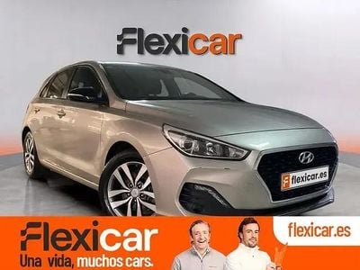 Usado Hyundai i30 120 HP (88 kW) 2018 Bege