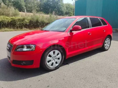 Usado Audi A3 Sportback Ambiente 105 CV (77 kW) 2009 Rojo Utilitario