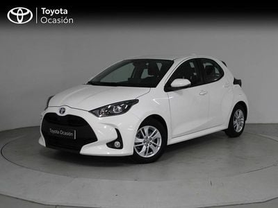 Usado Toyota Yaris Hybrid Business Edition 116 CV (85 kW) 2021 Blanco Berlina