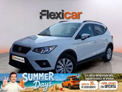 Usado Seat Arona Style 95 CV (69 kW) 2019 Blanco SUV