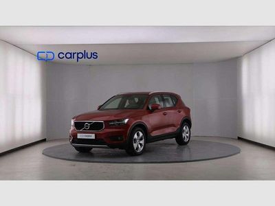 Usado Volvo XC40 Momentum 197 CV (144 kW) 2020 Rojo SUV
