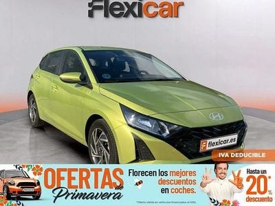 Usado Hyundai i20 100 CV (73 kW) 2024 Verde Berlina