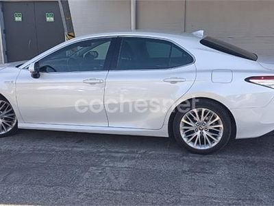 Usado Toyota Camry Luxury 218 CV (160 kW) 2020 Blanco Berlina