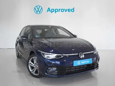 Usado VW Golf VIII R-line 150 CV (110 kW) 2024 Azul Berlina