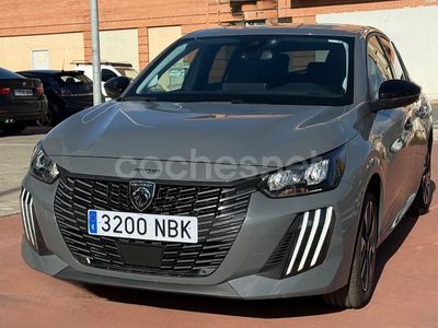 Usado Peugeot 208 Allure 100 CV (73 kW) 2025 Gris / plata Utilitario