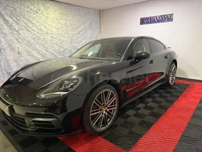 Käytetty Porsche Panamera 4S