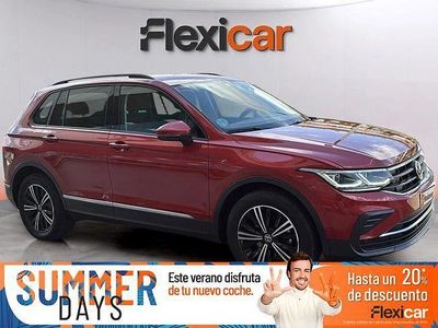 Usado VW Tiguan Life 150 CV (110 kW) 2021 Rojo SUV