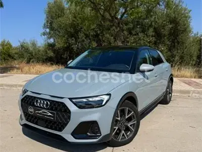 Usado Audi A1 Premium 110 CV (80 kW) 2023 Gris / plata SUV