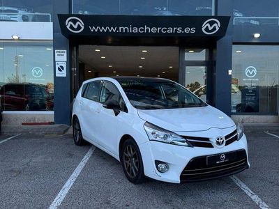 Käytetty Toyota Verso Comfort 112 HP (82 kW) 2017 Valkoinen Tila-auto