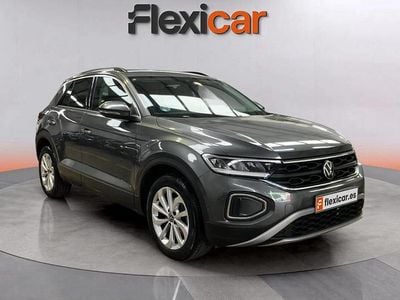 Usado VW T-Roc Life 150 CV (110 kW) 2023 Gris SUV