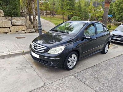 Mercedes B200