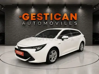 Usado Toyota Corolla Active 122 CV (89 kW) 2022 Blanco Familiar