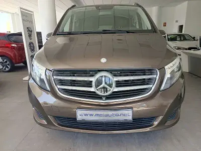 Usado Mercedes V220 Avantgarde 163 CV (119 kW) 2014 Marrón Monovolumen