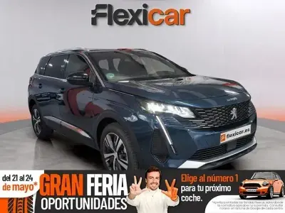 Käytetty Peugeot 5008 GT 130 HP (95 kW) 2023 Sininen Katumaasturi
