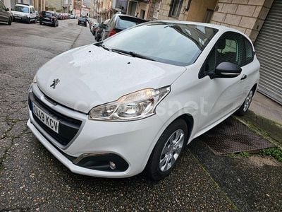 Usado Peugeot 208 Style 75 CV (55 kW) 2017 Blanco Utilitario