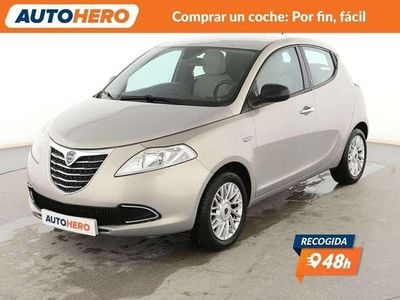Usado Lancia Ypsilon Gold 71 CV (52 kW) 2014 Marrón Utilitario