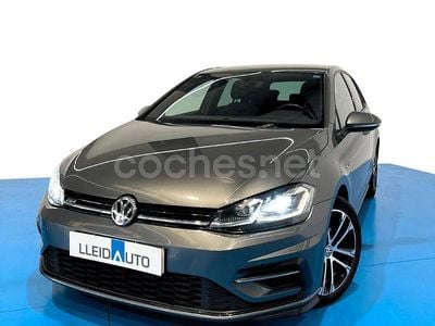 Gris / plata Usado 2019 VW Golf Sport Berlina | 18.490 € (Precio justo)