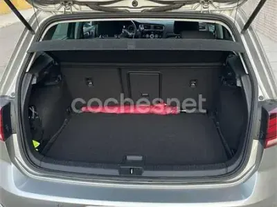 Usado VW Golf VII Advance 130 CV (95 kW) 2019 Gris / plata Familiar