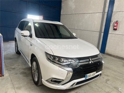 Mitsubishi Outlander P-HEV