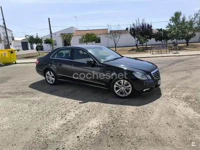 Usado Mercedes E220 Avantgarde 170 CV (125 kW) 2009 Negro Berlina