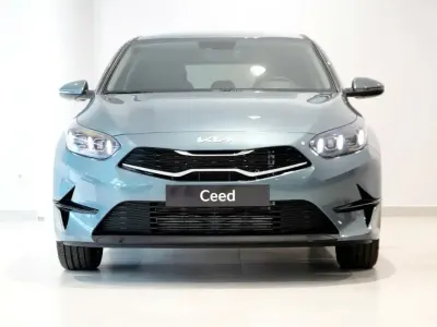 Occasion Kia Ceed 100 PK (73 kW) 2024 Grijs Hatchback