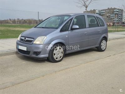 Usado Opel Meriva Cosmo 100 CV (73 kW) 2008 Gris / plata Monovolumen