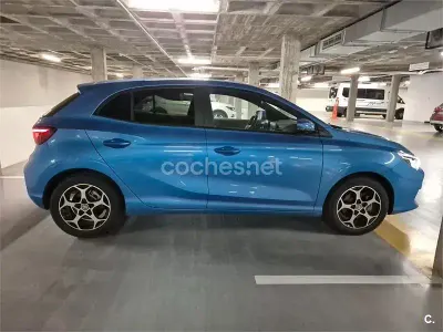 Usado MG MG3 Luxury 195 CV (143 kW) 2024 Azul Utilitario
