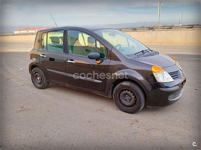 Usado Renault Modus Dynamique 85 CV (62 kW) 2005 Negro Monovolumen