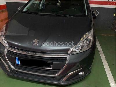 Usado Peugeot 208 Style 82 CV (60 kW) 2017 Gris / plata Utilitario