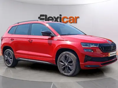 Usado Skoda Karoq SportLine 116 CV (85 kW) 2023 Rojo SUV