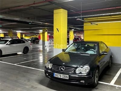 Käytetty Mercedes CLK270 Avantgarde 170 HP (125 kW) 2004 Musta Coupe - kaksiovinen