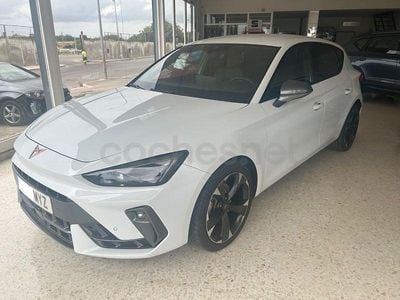 Usado Cupra Leon 150 CV (110 kW) 2025 Blanco Berlina