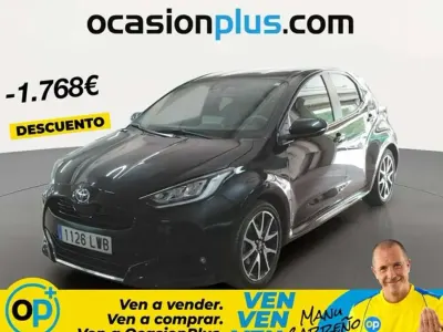 Usado Toyota Yaris Hybrid Style 116 CV (85 kW) 2022 Negro Utilitario
