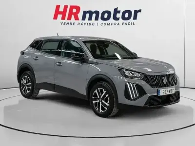 Usado Peugeot 2008 Active 100 CV (73 kW) 2024 Gris SUV