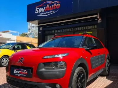 Käytetty Citroën C4 Cactus Feel 82 HP (60 kW) 2018 Punainen Viistoperä