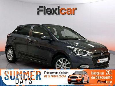 Usado Hyundai i20 84 CV (61 kW) 2016 Gris / plata Berlina