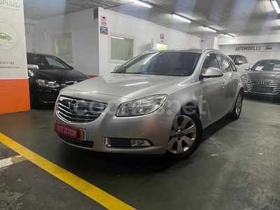 Gris / plata Usado 2010 Opel Insignia Sport Berlina | 6990 € (Precio justo)