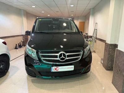 Mercedes V220