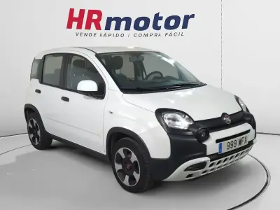 Usado Fiat Panda Cross Cross 70 CV (51 kW) 2023 Blanco Utilitario