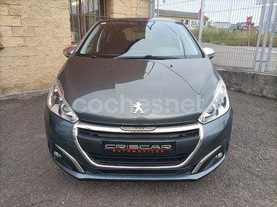 Usado Peugeot 208 Style 75 CV (55 kW) 2017 Gris / plata Utilitario