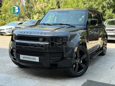 Usado Land Rover Defender SE 249 CV (183 kW) 2025 Negro SUV