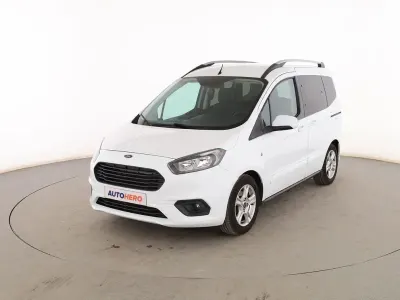 Usado Ford Tourneo Trend 100 CV (73 kW) 2019 Blanco Monovolumen