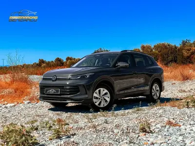 Usado VW Tiguan 130 CV (95 kW) 2024 Gris SUV