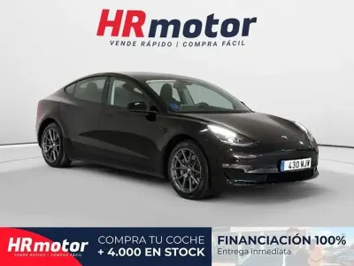Używany Tesla Model 3 RWD 208 kW (283 KM) 2023 Biały Sedan/Limuzyna