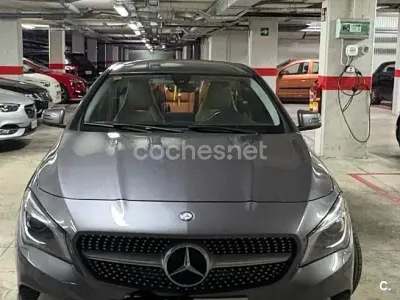 Usado Mercedes CLA200 136 CV (100 kW) 2016 Gris / plata Berlina