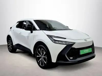 Używany Toyota C-HR Advance 140 KM (102 kW) 2024 Biały SUV