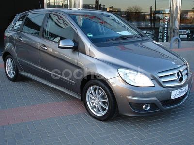 Usado Mercedes B180 Sport Edition 109 CV (80 kW) 2010 Marrón Monovolumen