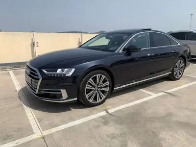 Usado Audi A8 286 CV (210 kW) 2018 Azul Berlina