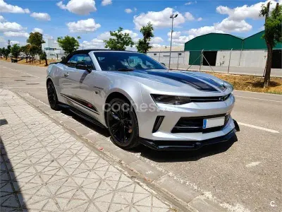 Usado Chevrolet Camaro 405 CV (297 kW) 2015 Gris / plata Descapotable