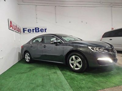 Usado Peugeot 508 Active 120 CV (88 kW) 2016 Gris / plata Berlina